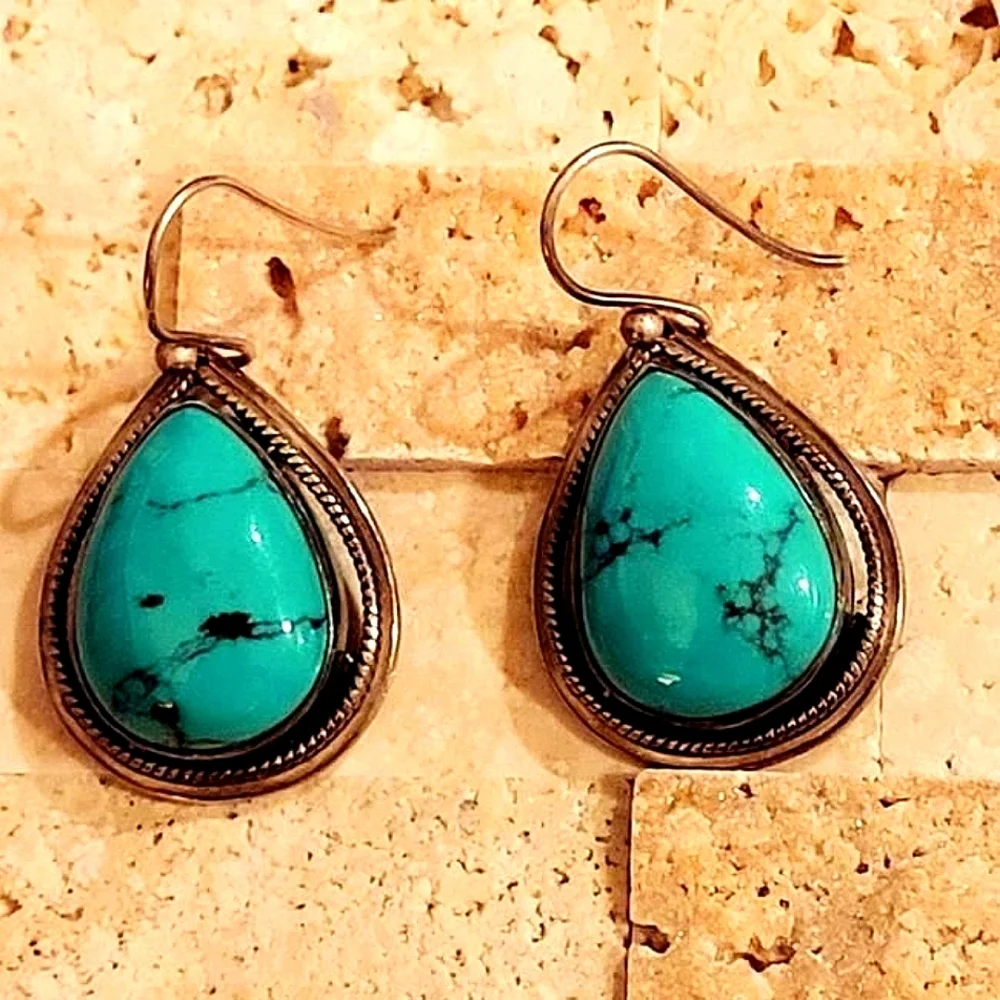 Vintage Tribal Southwestern Navajo Style Turquoise Sterling Silver Earrings - Picture 1 of 4